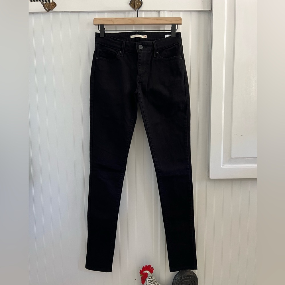Levi’s Black Jeans